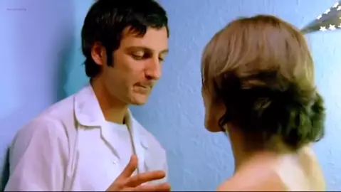Leticia Dolera nude - Semen, una historia de amor (2005)