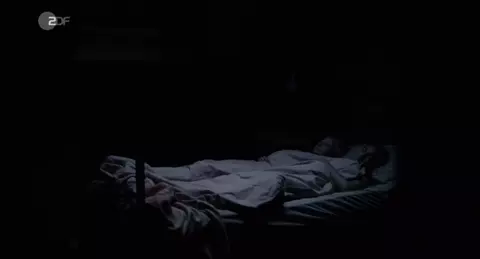 Stephanie Amarell nude - Die Familie (2017)