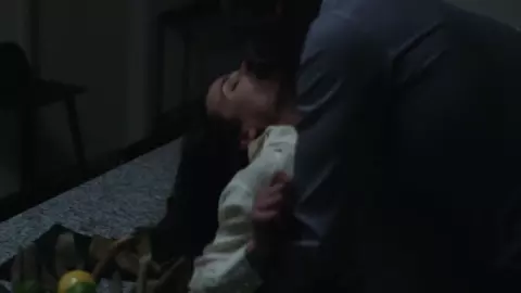 Elizabeth Reaser Nude - Easy s02e02 (2017)