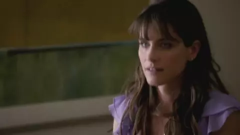 Amanda Peet nude - Togetherness S01 BR (2015)
