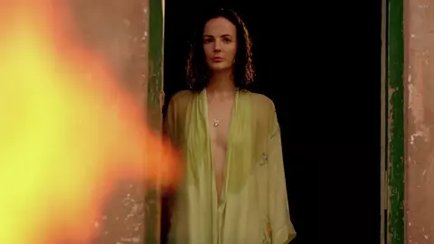 Orla O'Rourke - Strike Back S02 E03 (2011)