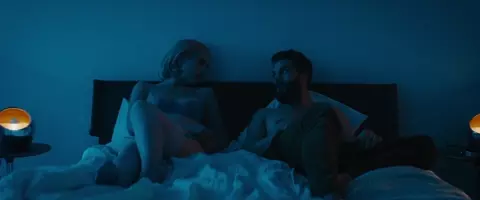 Jemima Kirke, Lola Kirke. Julie McCullough nude - Untogether (2018)