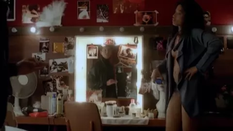 Sara Martins nude - Pigalle La Nuit s01 (2009)