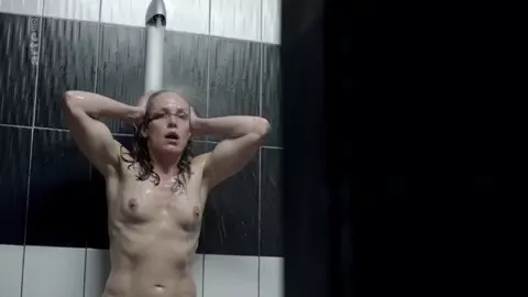 Katharina Lorenz Nude - Der Tod und das Madchen - Van Leeuwens dritter Fall (2017)