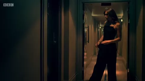 Synnove Karlsen nude - Clique s02e03 (2018)
