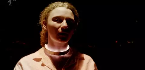 Tallulah Haddon nude - Kiss Me First s01e06 (2018)