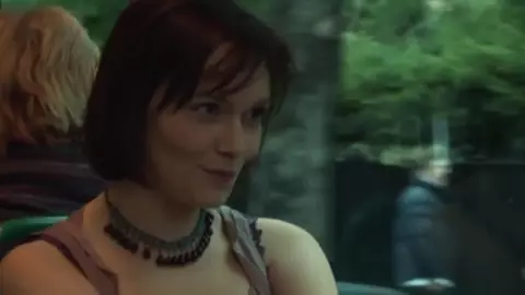 Pamela Ravassard nude - Vivre! (2009)