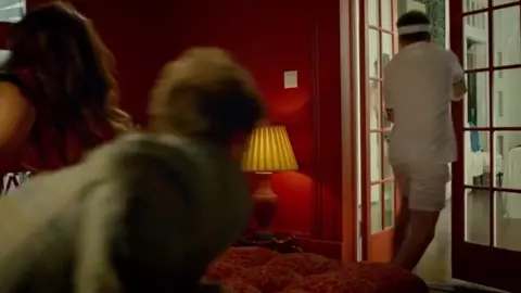 Kim Allen, Bella Dayne Nude - Sex Guaranteed (2017)