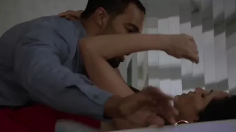 Lela Loren nude – Power s02e03 (2015)