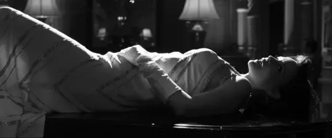 Carla Gugino sexy – Hotel Noir (2012)