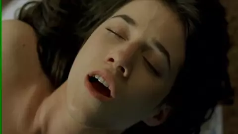 Charlotte Gainsbourg, Jo McInnes, Lucy Harrison nude - Ma femme est une actrice (2001)