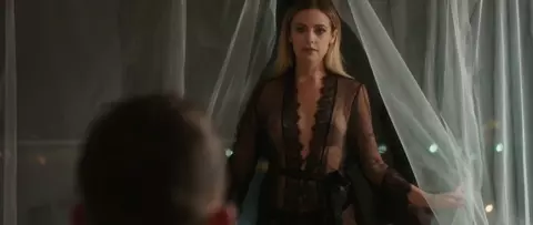 Jessica Norris nude - Outlawed (2018)