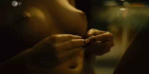 Mathilde Irrmann naked - Bad Banks s01e06 (2018)