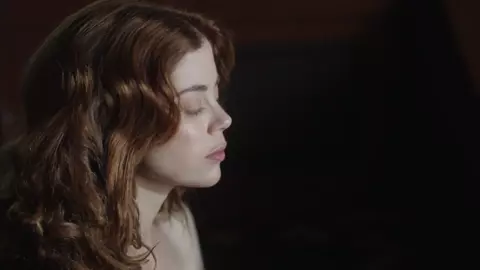 Charlotte Hope – The Spanish Princess s01e08 (2019)