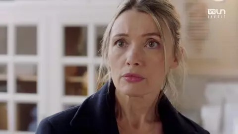 Anne Marivin, Jeanne Guittet nude - Sous La Peau s01e01-03 (2019)