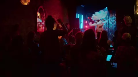 Claudia Logan - Tales of the City s01e04 (2019)