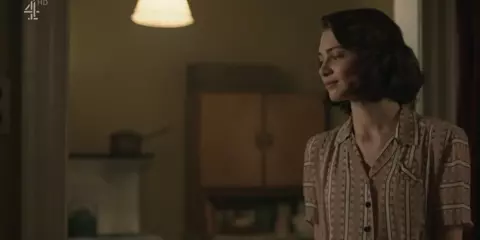 Emma Appleton naked - Traitors s01e03 (2019)