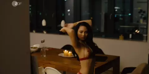 Mai Duong Kieu nude - Bad Banks s01e01-02 (2018)