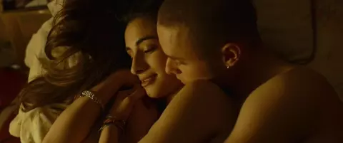Michela De Rossi nude - La terra dell'abbastanza (2018)