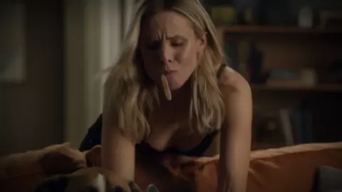 Kristen Bell nude - Veronica Mars s04e07 (2019)