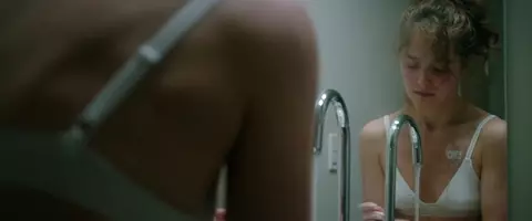 Haley Lu Richardson nude - Five Feet Apart (2019)