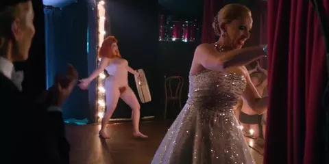 Geena Davis nude - Glow s03e09 (2019)