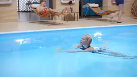 Cheyenne Pahde nude - Alles was zahlt e3256 (2019)