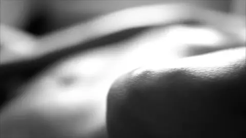 Nude Art - Close-Up Oil