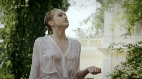 Anna Kaderavkova Nude - Skoda lasky s01e09 (2013)