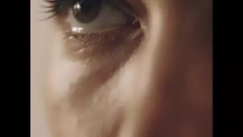 Alina Sueggeler nude - Frida Gold - Langsam (2016)