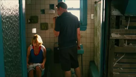 Michelle Williams nude - Take This Waltz (2011)