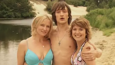 Sexy Anna Kuzina, ElenaShevchenko nude - Tretij Lichnij (2007)