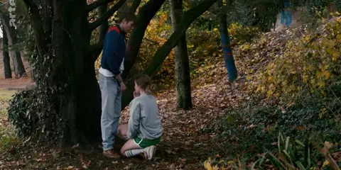 Sexy Liv Henneguier nude - Crache coeur (2015)
