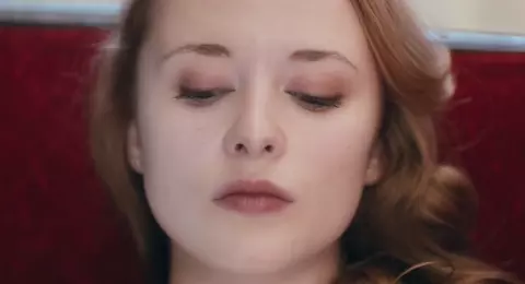 Hot Shannon Tarbet - Love Is Blind (2019)