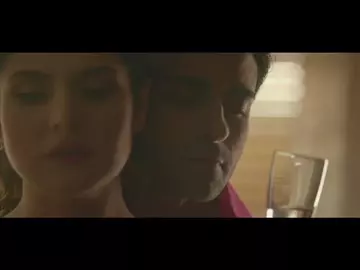 Zareen Khan Hot Scenes with Gautam Rode In Aksar 2
