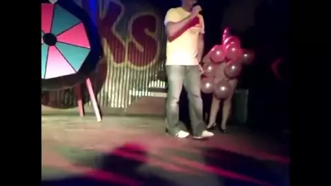 Naked On Stage - Stripping Game Girl gets Fully Nudity