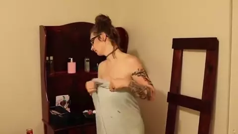 Solo Girl Video - Elizabeth Rabbit Nudes and Lotion Video