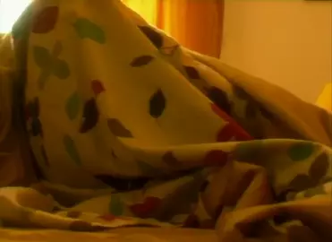 Nude Delphine Chaneac - Laura, le compte a rebours a commence s01 e01e03 (2006)