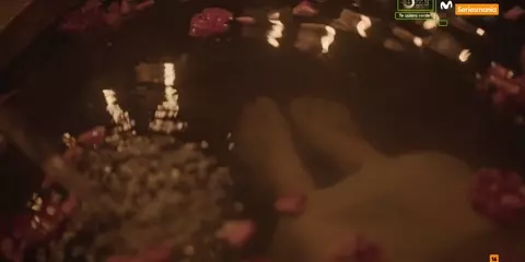 Nude Melina Matthews - La peste s02e03 (2019)
