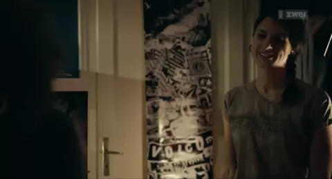 Nackte Nicole Lechmann - Tutti giu (2012)
