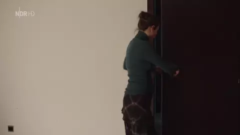 Nackte Monica Reyes - Tatort e827 (2012)