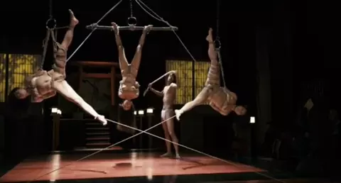 Naked on Stage - Japanese girl squirt in a rope (Nude BDSM performance)