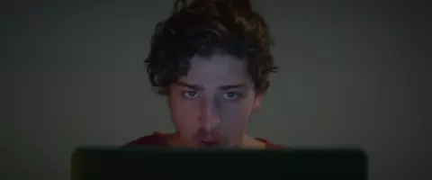 Bianca Comparato nude - Todas as Razoes para Esquecer (2018)