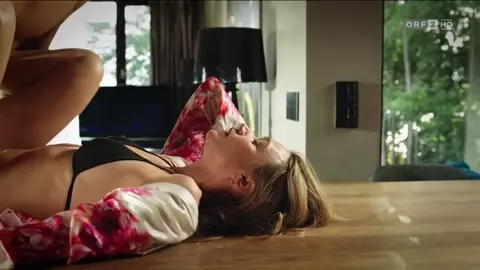 Angelika Niedetzky, Lisa Maria Potthoff nude - Bier Royal e01 (2019)