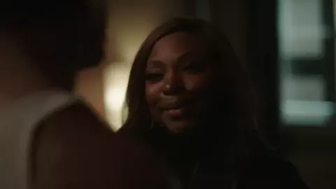 Petite Ebony MILF Naturi Naughton in explicit sex act in bedroom from Power TV series
