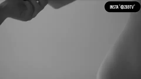 Black and white movie Elenore Makes Love where two lesbians fool around (2014)
