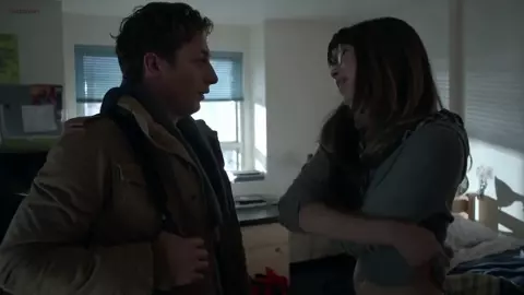 Sexy Nichole Bloom is hot asking shy boyfriend to fuck her from behind in Shameless